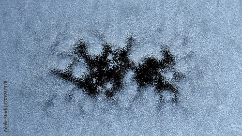A beautiful animation of freezing and defrosting the windows
