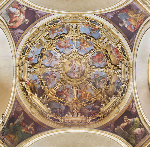 REGGIO EMILIA, ITALY - APRIL 12, 2018: The side cupola in church Tempio della Beata Vergine della Ghiara (Spazio delle Sibille) by Alessandro Tiarini (1619).