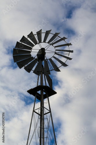 Molino de agua y cielo photo