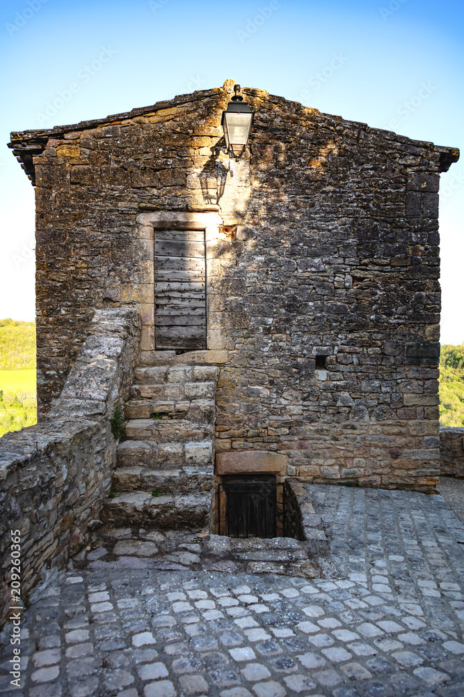 Maison en pierre du village Puycelsi, Tarn, Midi-Pyrénées, Occitanie, France
