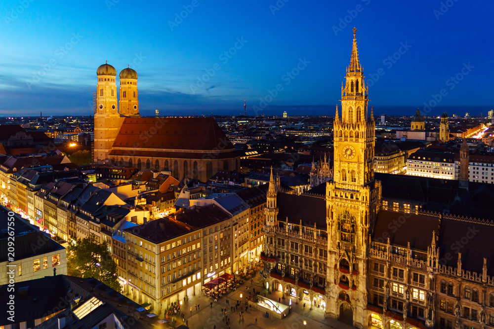 Fototapeta premium Aerial Night view of New Town Hall on Marienplatz in Munich, Bavaria