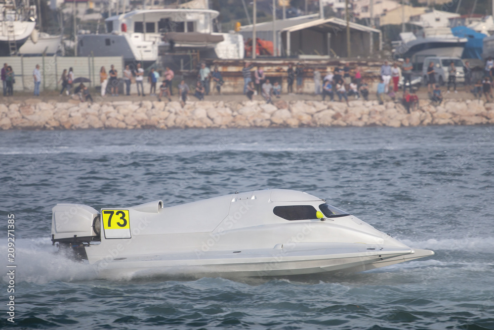 Obraz premium fast powerboat racing