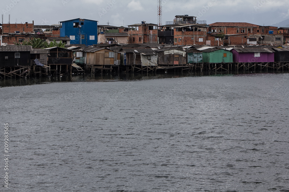 Favela sobre água