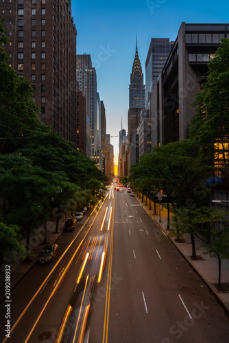 Manhattanhenge when the sun sets along 42nd street in NY © steheap