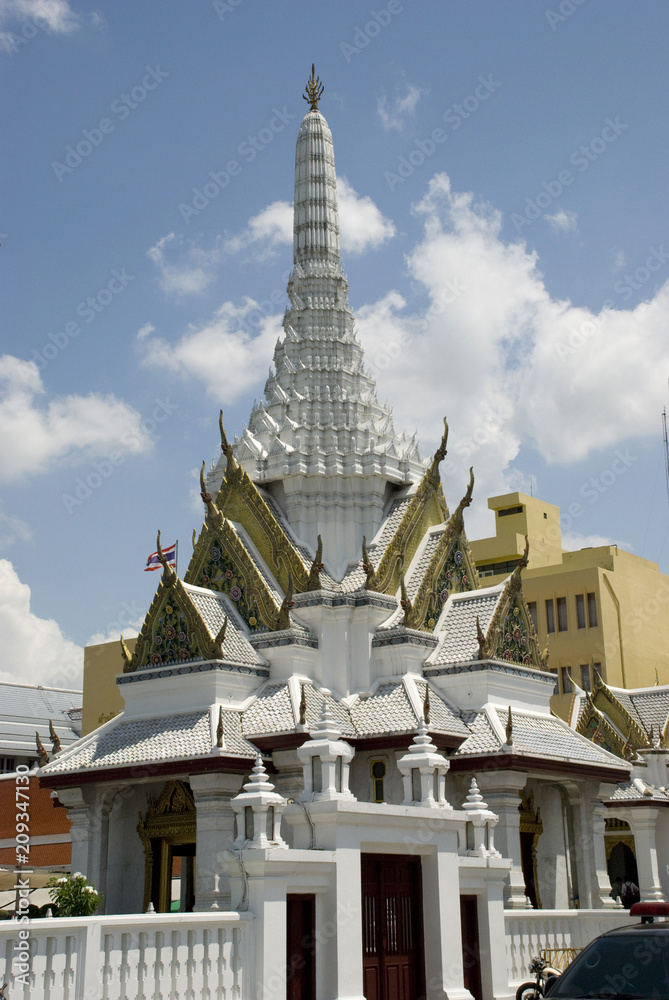 Fototapeta premium White temple of Bangkok City Pillar Shrine, Thailand