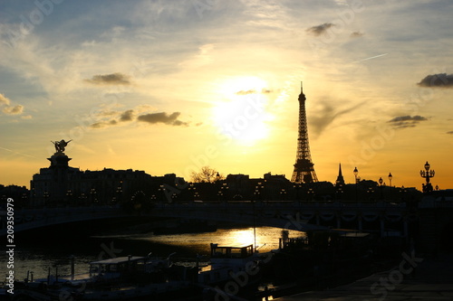 Eiffel Tower at Sunset © Tracy