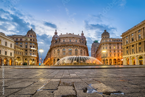 Obraz na płótnie Piazza De Ferrari square in Genoa, Italy