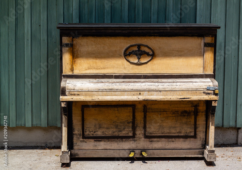  old piano