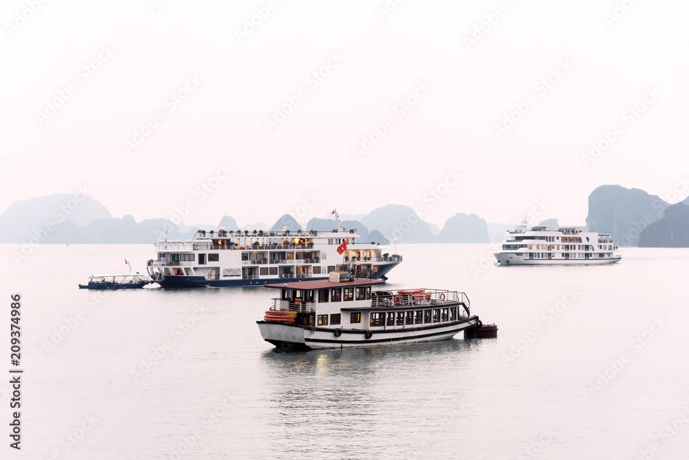 Touristic cruises in Halong Bay, Veitnam