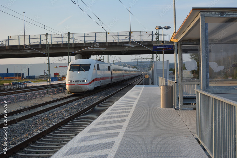 Naklejka premium ICE 1 niedaleko Forchheim (Obfr.) Süd