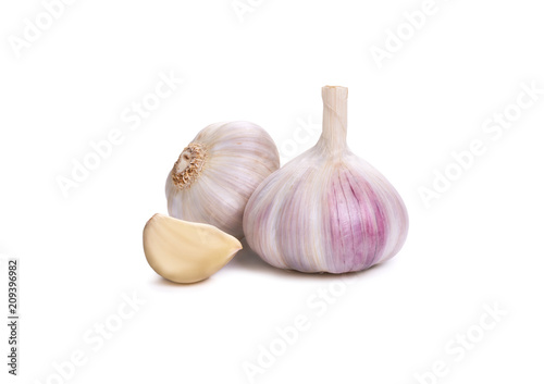 Obraz na płótnie Garlic Isolated against a white background. w salonie
