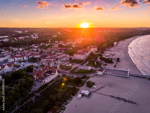 Obraz na płótnie Sopot z lotu ptaka w salonie