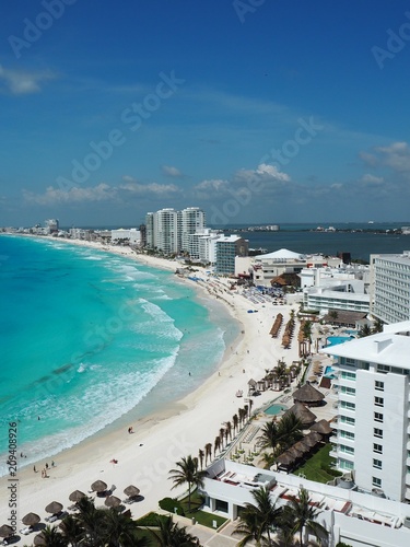 Caribbean sea in Cancun photo