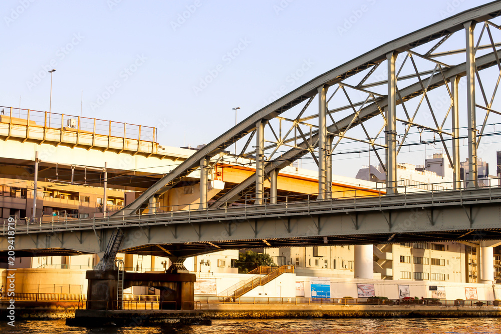 Obraz premium Landscape of See View of Big bridge and sumida river viewpoint in tokyo