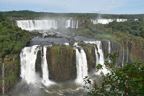 Panorama sur les chutes d Iguazu en Argentine