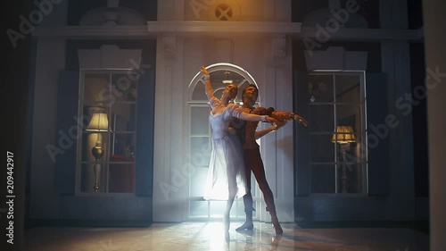 Classical Russian ballet. Blows the dancers. 01