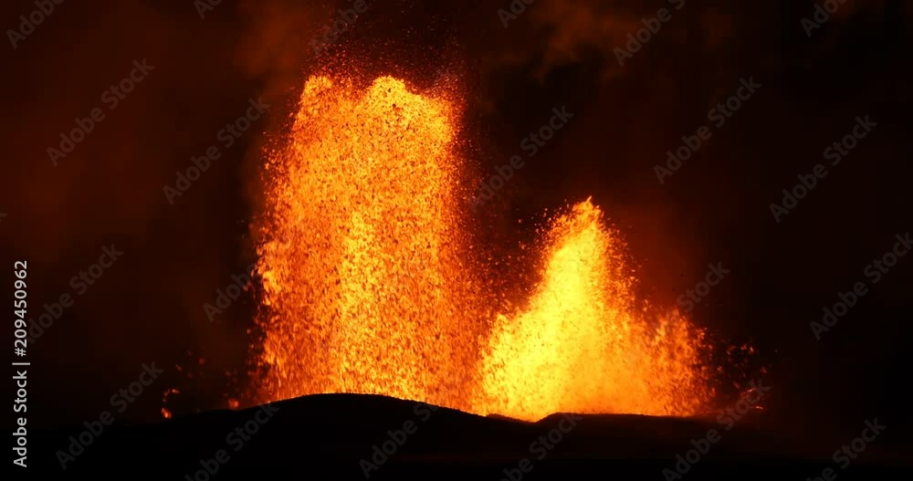 Volcanic eruption of Kilauea volcano in Hawaii at the end of May 2018, Fissure 8