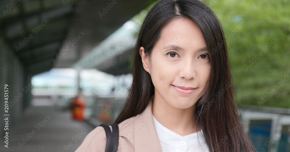 Fototapeta premium Woman smile to camera