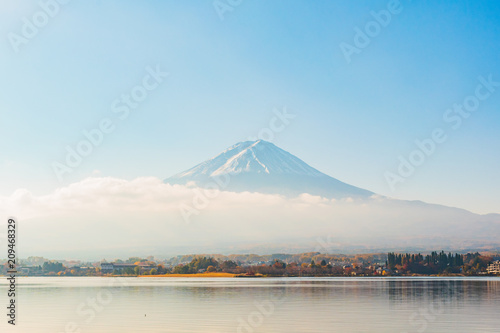 beautiful kawaguchi lake in autumn season