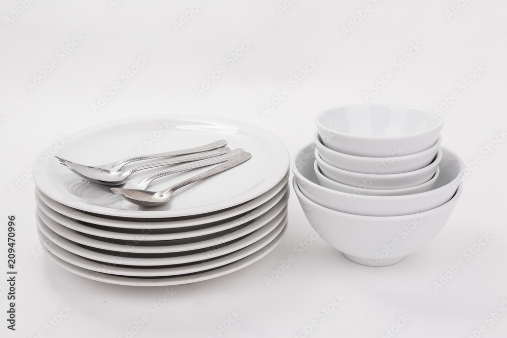 Set of white dishes Set of white dishes