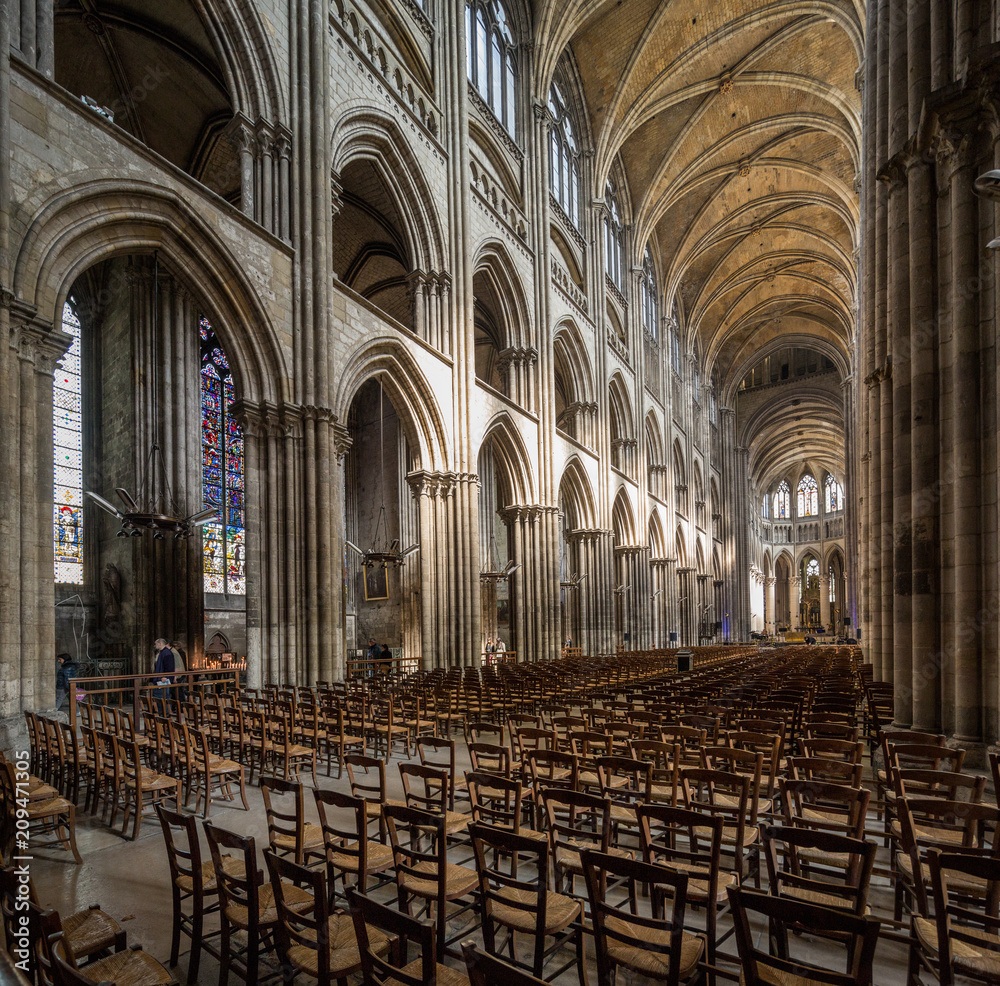 Fototapeta premium The beautiful nave of Notre Dame de Rouen Cathedral, Rouen