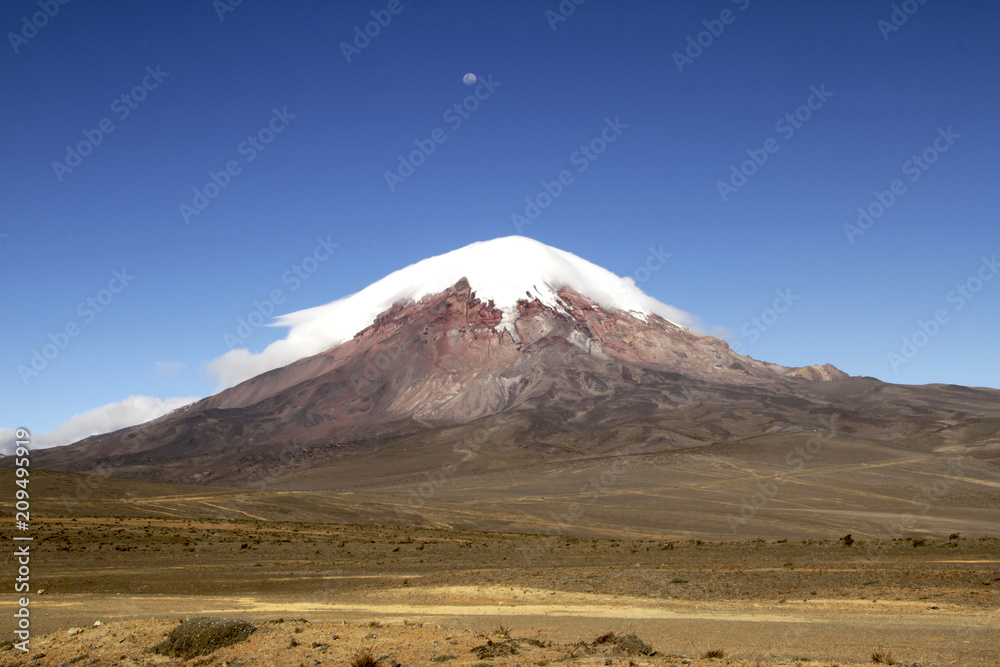 Montaña con cielo azul Montaña con cielo azul