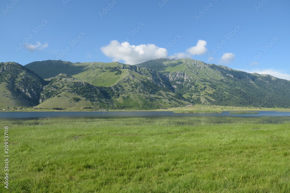 Fototapeta premium mountain lake