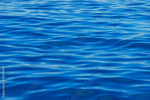 Blue water background © dariya