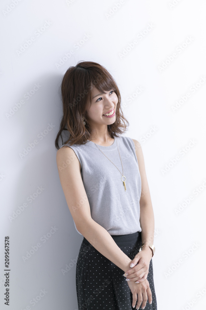 女性