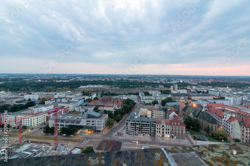 Blick auf eine Großbaustelle in Magdeburg, vom Dom aus gesehen