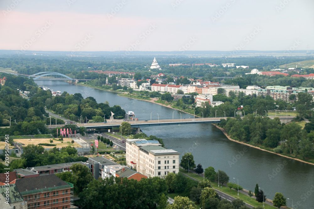 Blick vom Dom auf die Elbe und den Elbauenpark, Magdeburg