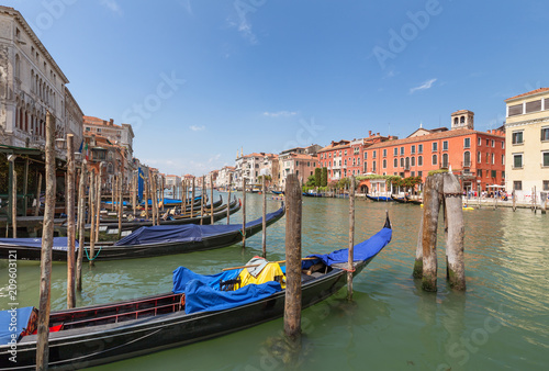 Venice / View of the river and city historical architecture © Rochu_2008