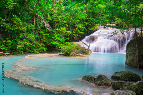 Fototapeta Naklejka Na Ścianę i Meble -  waterfall in tropical forest