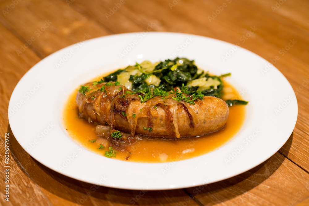 Grilled sausage with Cheesy Creamed Spinach Grilled sausage with Cheesy Creamed Spinach