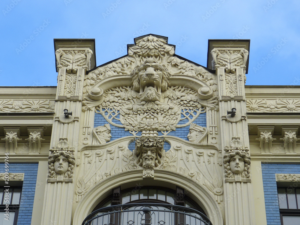 Details an Jugendstilhaus in Riga