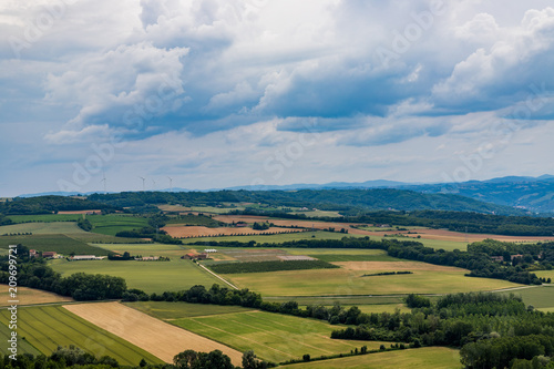 Vue sur la vallée du Rhône depuis la Tour d'Albon