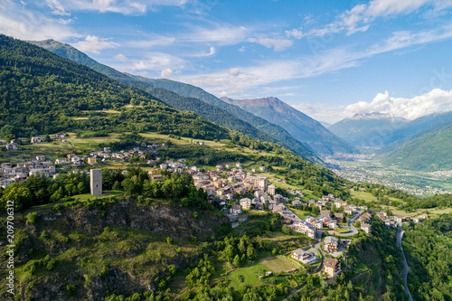 Teglio - Valtellina (IT) - Vista aerea panoramica versoTirano