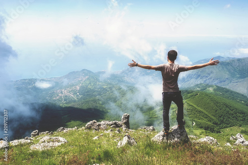 In cima alla montagna, una sensazione di libertà