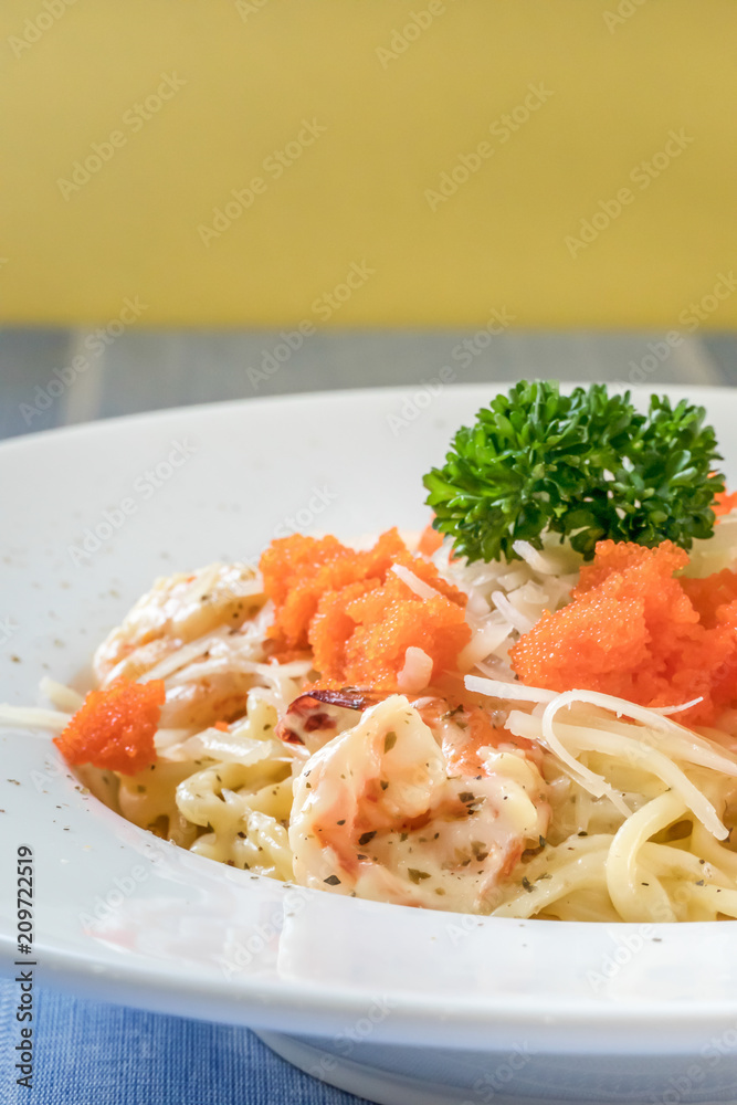 Spaghetti carbonara with shrimp Spaghetti carbonara with shrimp