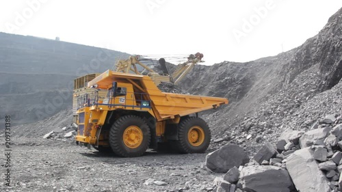 loading of iron ore 13