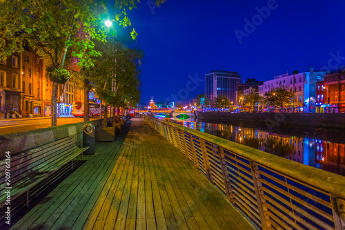 Photography Night view of the riverside of Liffey in Dublin, Ireland