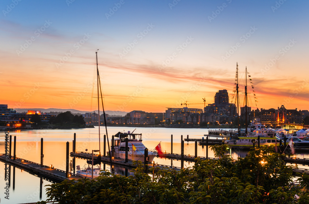 Fototapeta premium Harbour at Twilight. Victoria, BC, Canada.