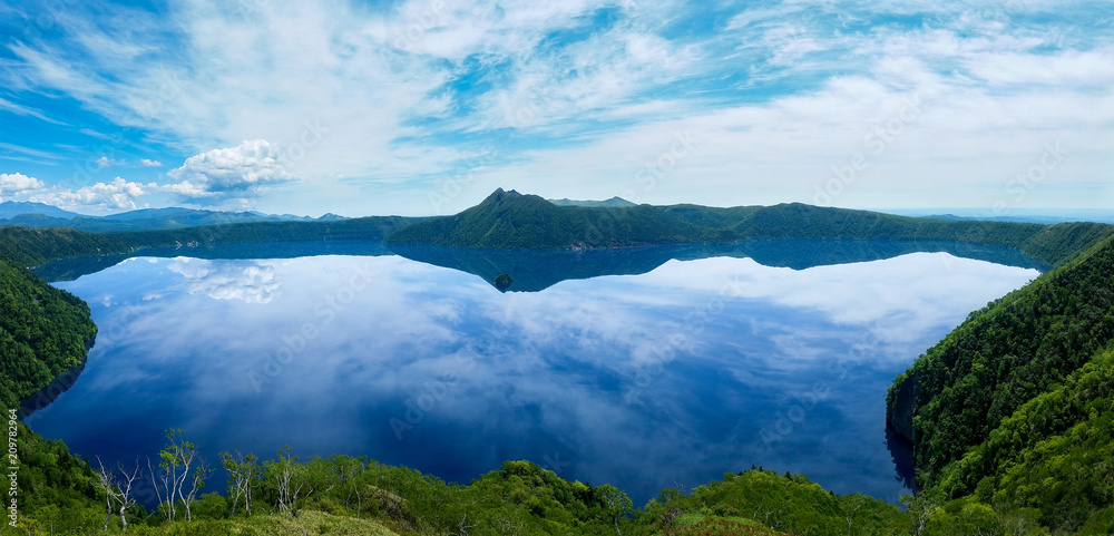 Panoramic view of one of the most clear lakes in the world