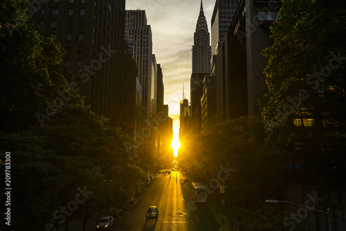 Manhattan Henge