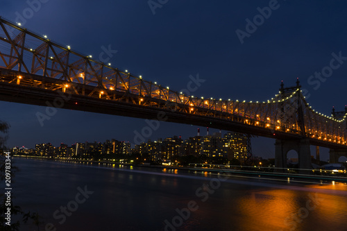 Bridge iluminated © Elisa