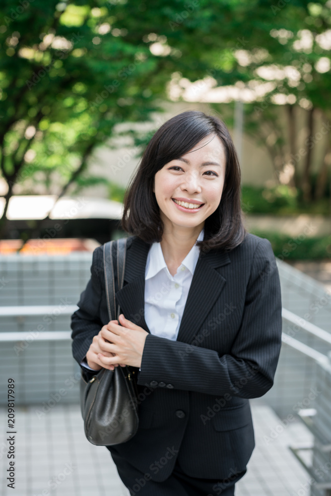 ビジネスウーマン