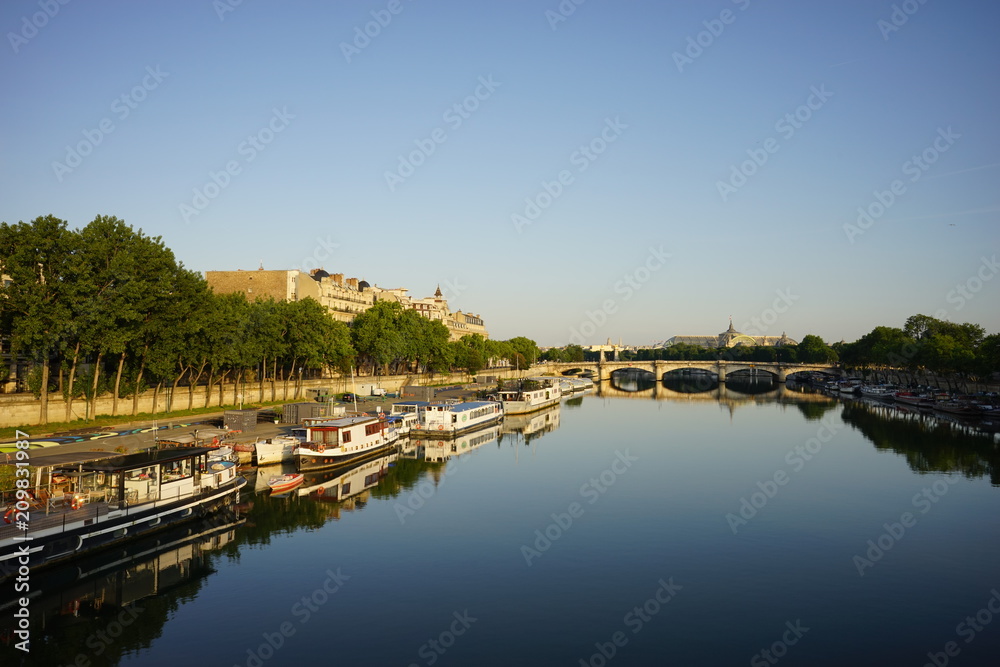 Paris Monument 307