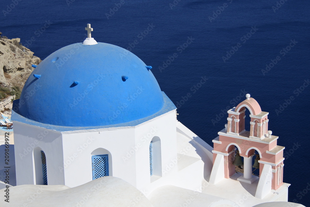 Kirche in Oia auf der Insel Santorin