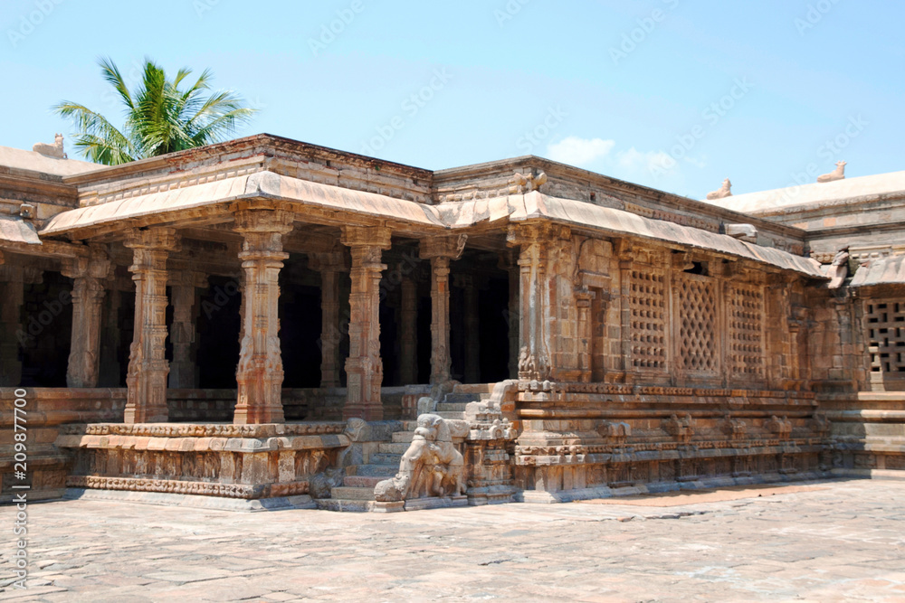 Mandapas in the north west corner, Airavatesvara Temple, Darasuram, Tamil Nadu