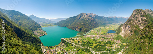 Fototapeta Naklejka Na Ścianę i Meble -  Lago di Novate Mezzola e Valchiavenna (IT) - Vista aerea panoramica